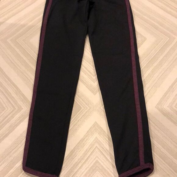 Strut This Black Leggings w. Pink & Purple Side Stripes - Picture 5 of 8